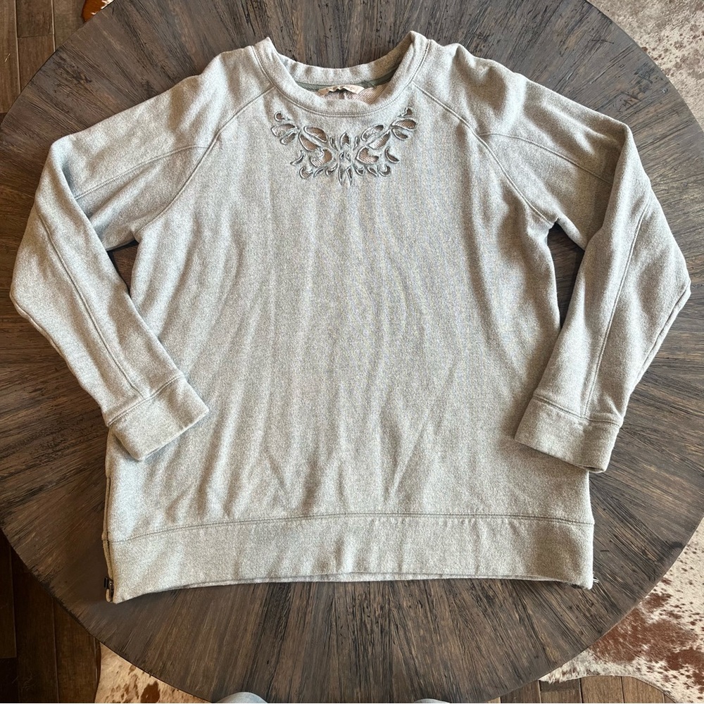 Soft Surroundings Light Green Cotton Terry Cut Out Design Sweatshirt. Large.